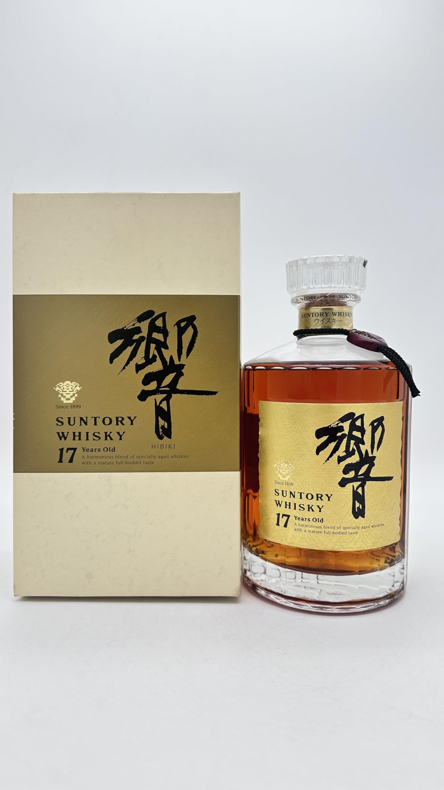 サントリーウイスキー 響 17年 両面ゴールドラベル 紐付き 【公式通販】